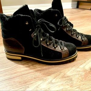 Aquatalia shearling lined hiking boots. Size 9.5
